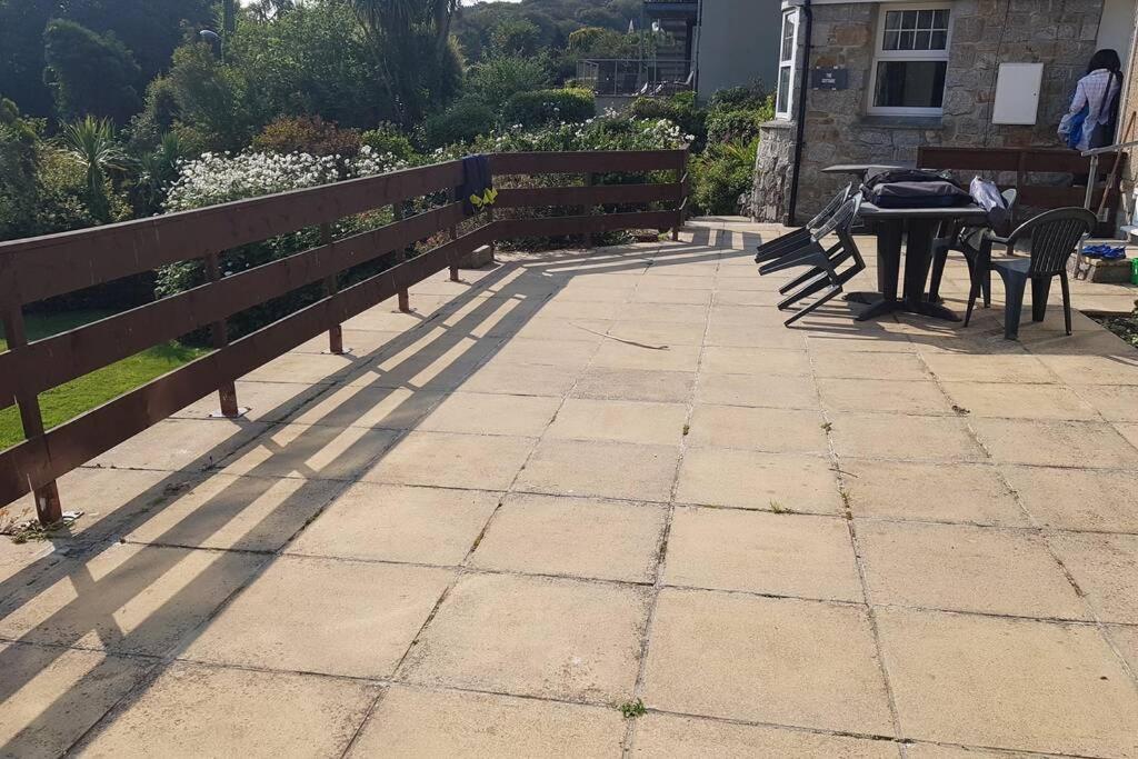 St Ives Apartment Private Parking With Garden 10 Minute Walk Into Town And Beach 外观 照片