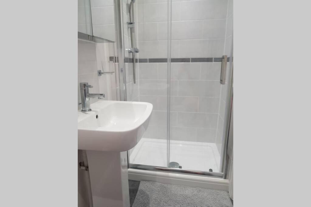 St Ives Apartment Private Parking With Garden 10 Minute Walk Into Town And Beach 外观 照片